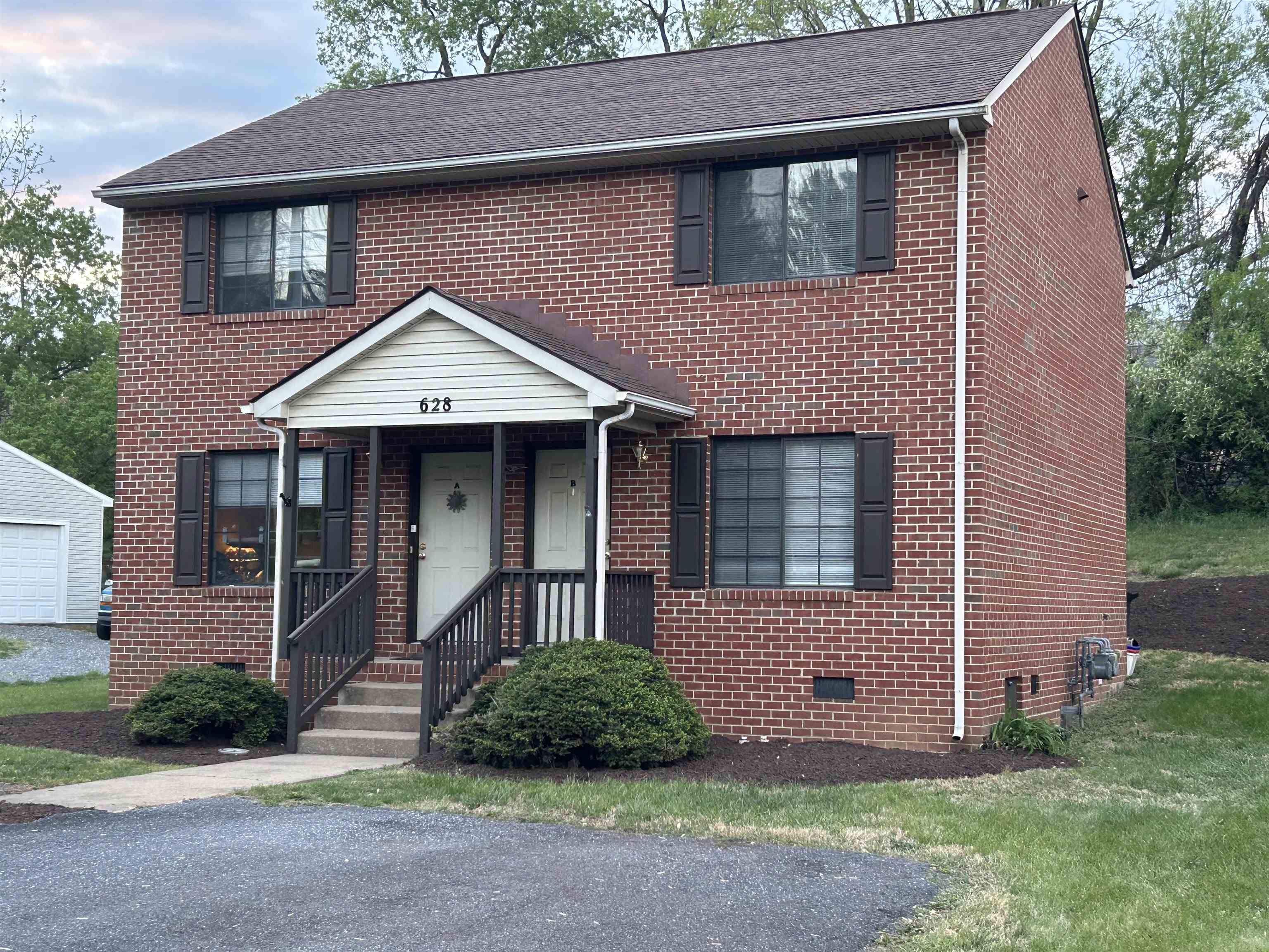 628 D St, Staunton, VA 24401 - photo 2