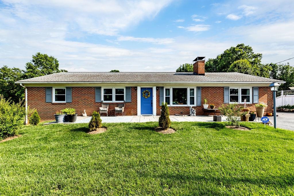 54 Lea Dr, Fishersville, VA 22939