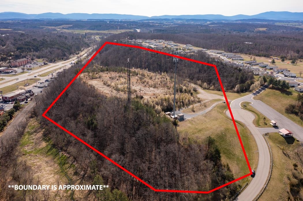 Augusta Woods Dr, Staunton, VA 24401 - photo 9