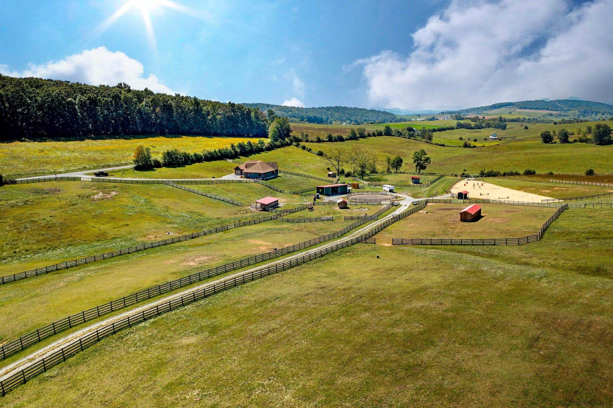 747 New Providence Rd, Raphine, VA 24472