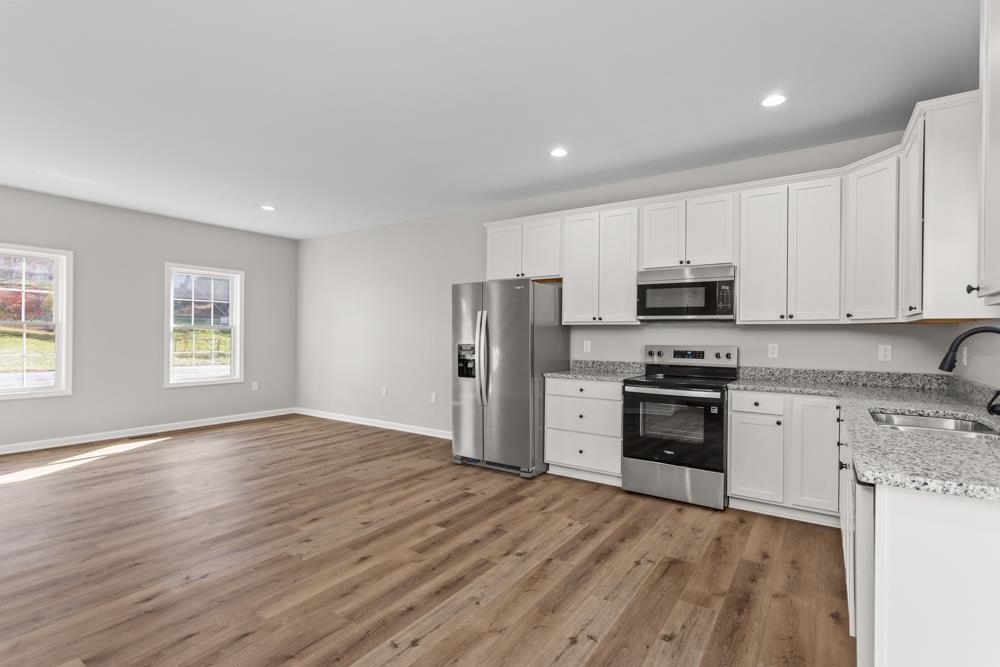 317 Ivanhoe Ave, Waynesboro, VA 22980 — photo 4