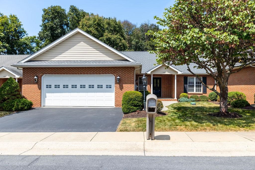 118 Red Oak Dr, Staunton, VA 24401 — photo 2