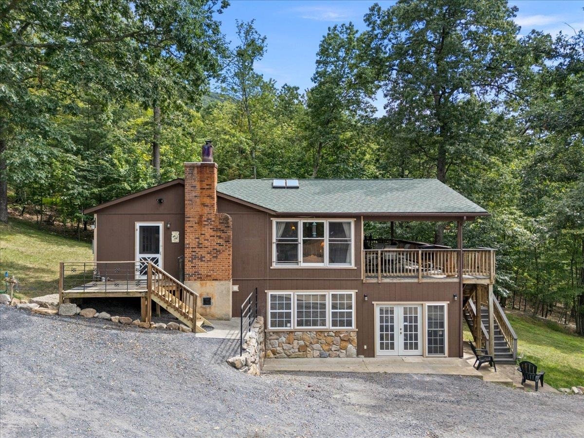 867 Blackberry Ln, New Market, VA 22844