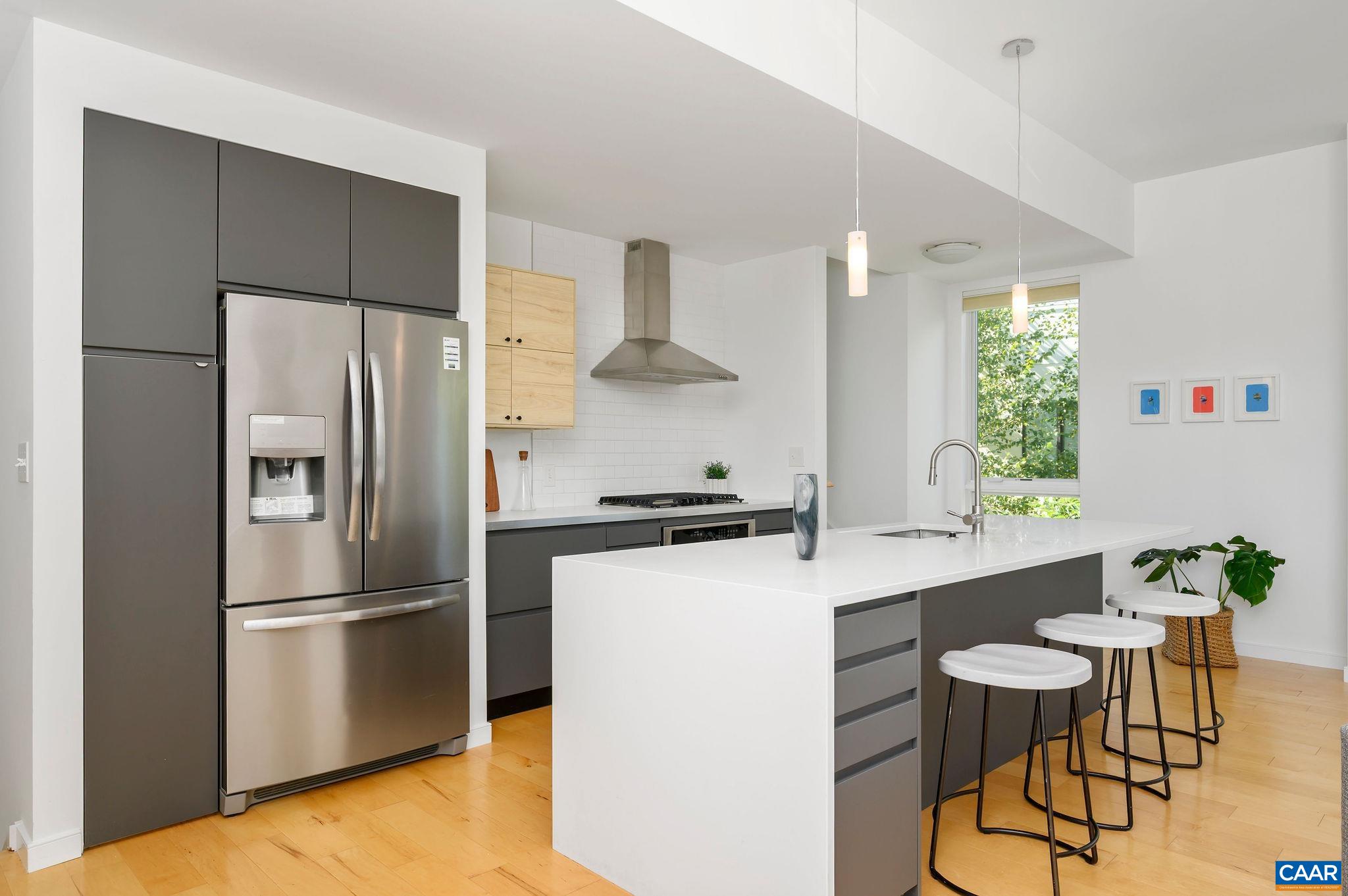 1130 E High St, Charlottesville, VA 22902 — photo 4