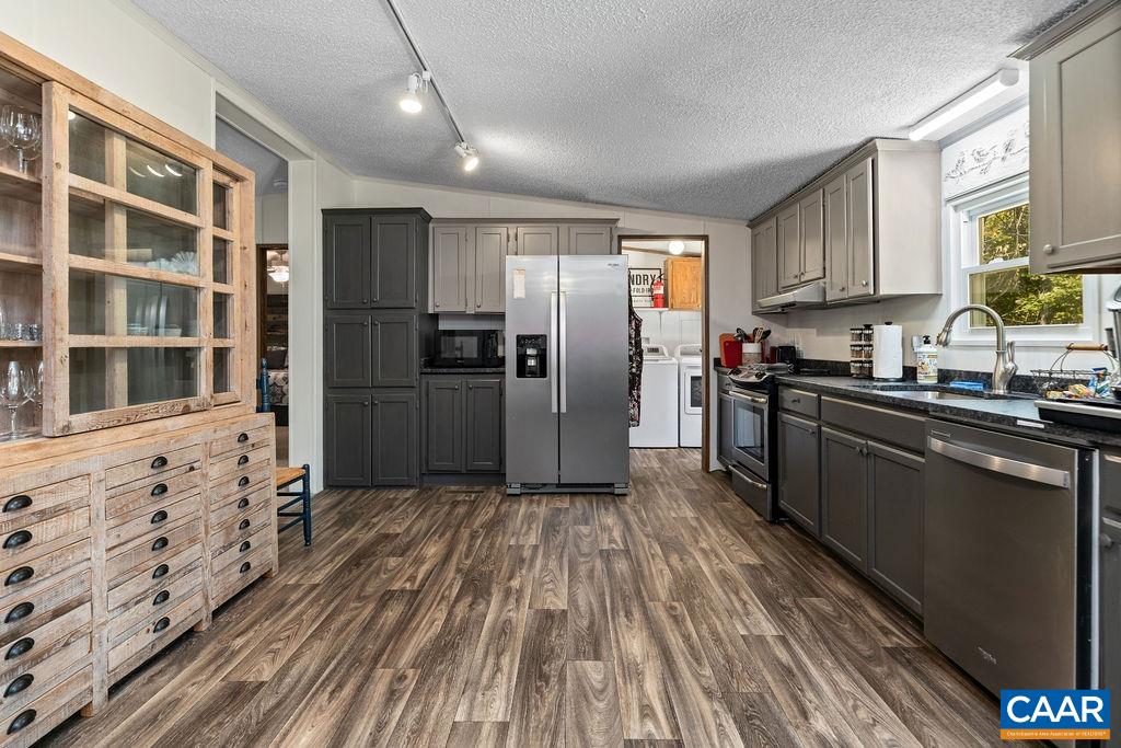 96 Little Stoney Ln, Nellysford, VA 22958 — photo 5