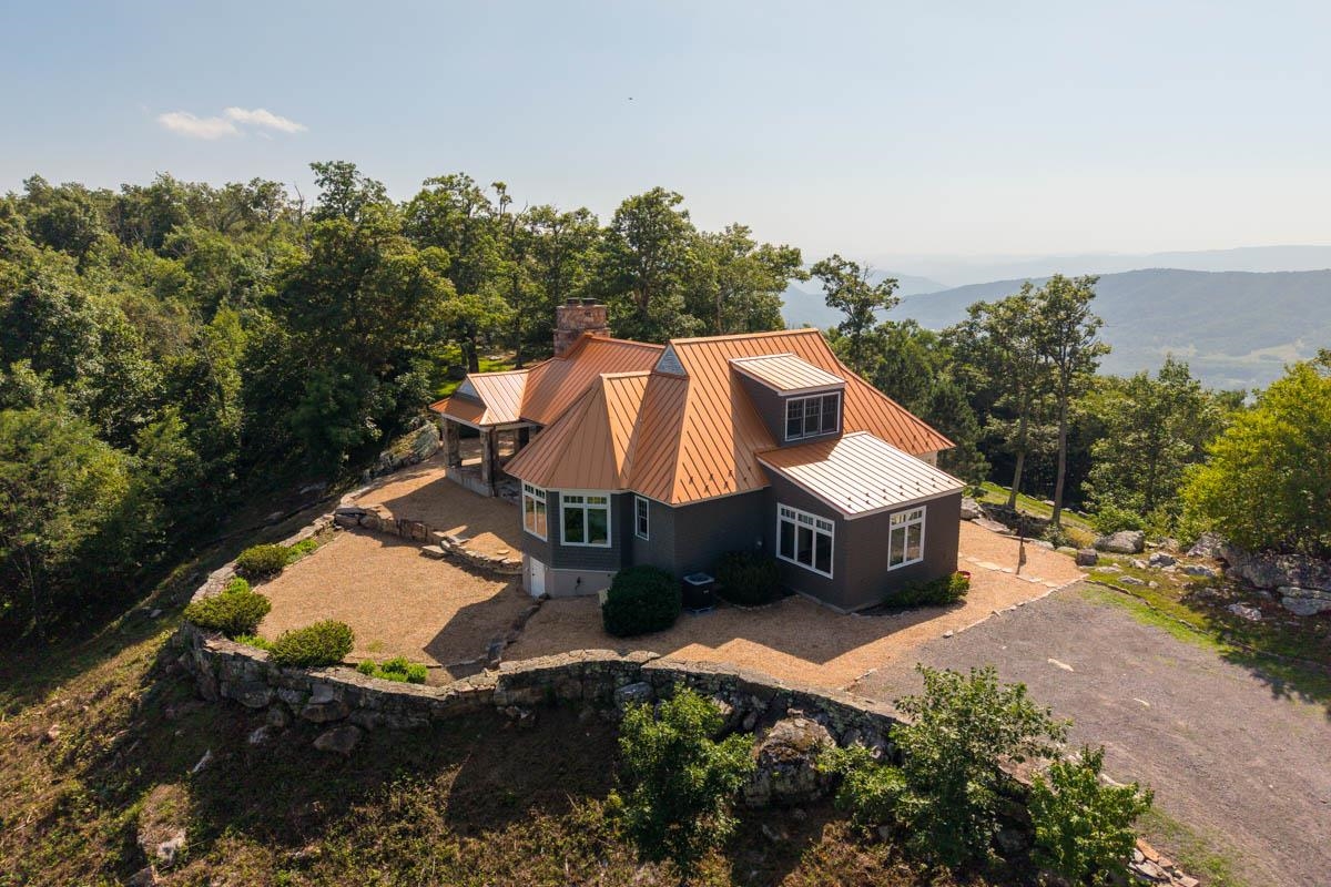 504 Airport Dr, Hot Springs, VA 24445 — photo 3