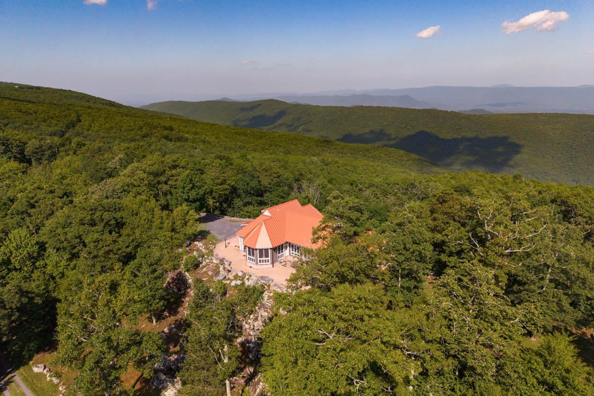 504 Airport Dr, Hot Springs, VA 24445 — photo 5