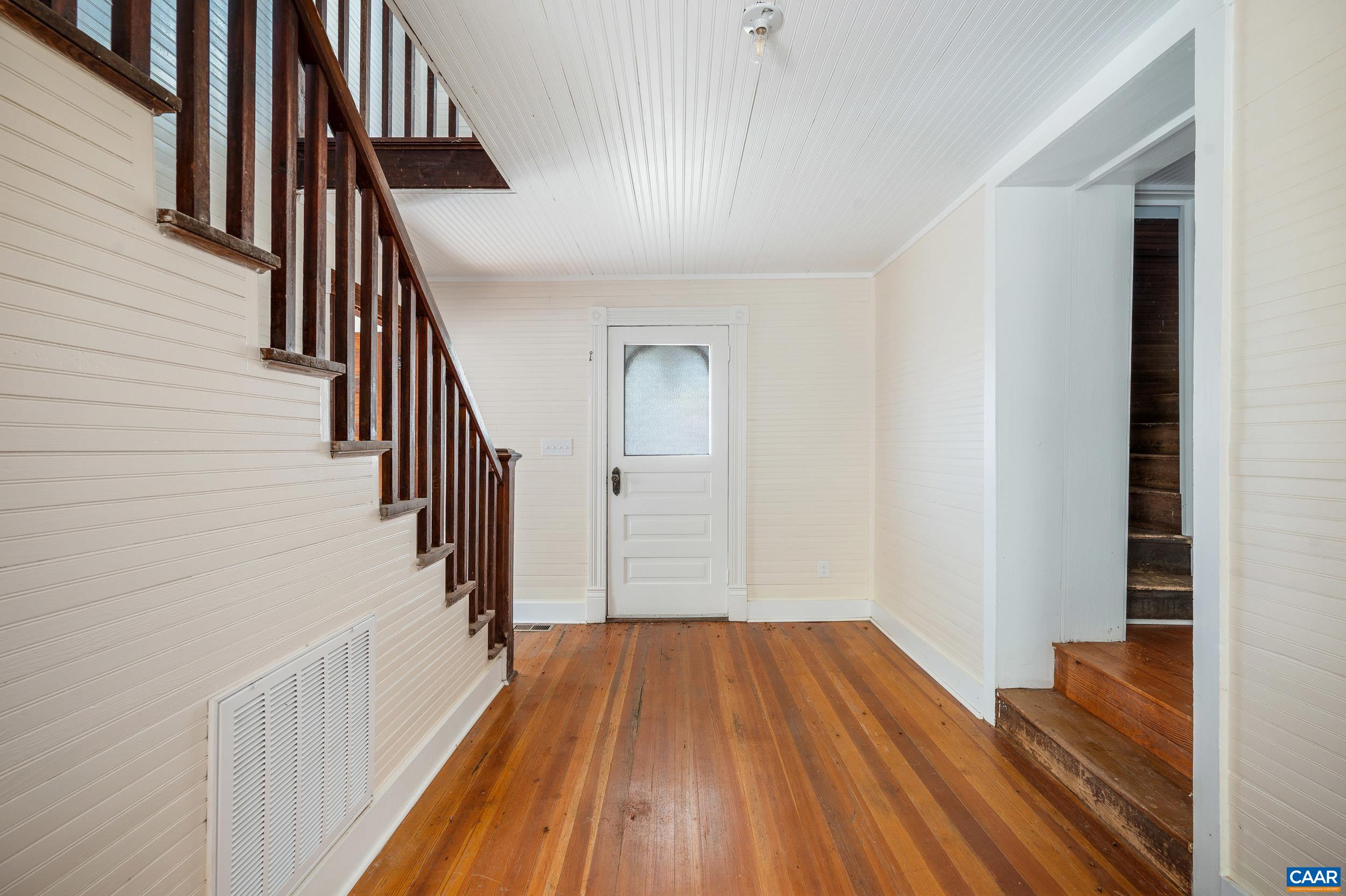 2728 East Branch Loop, Roseland, VA 22967 — photo 5