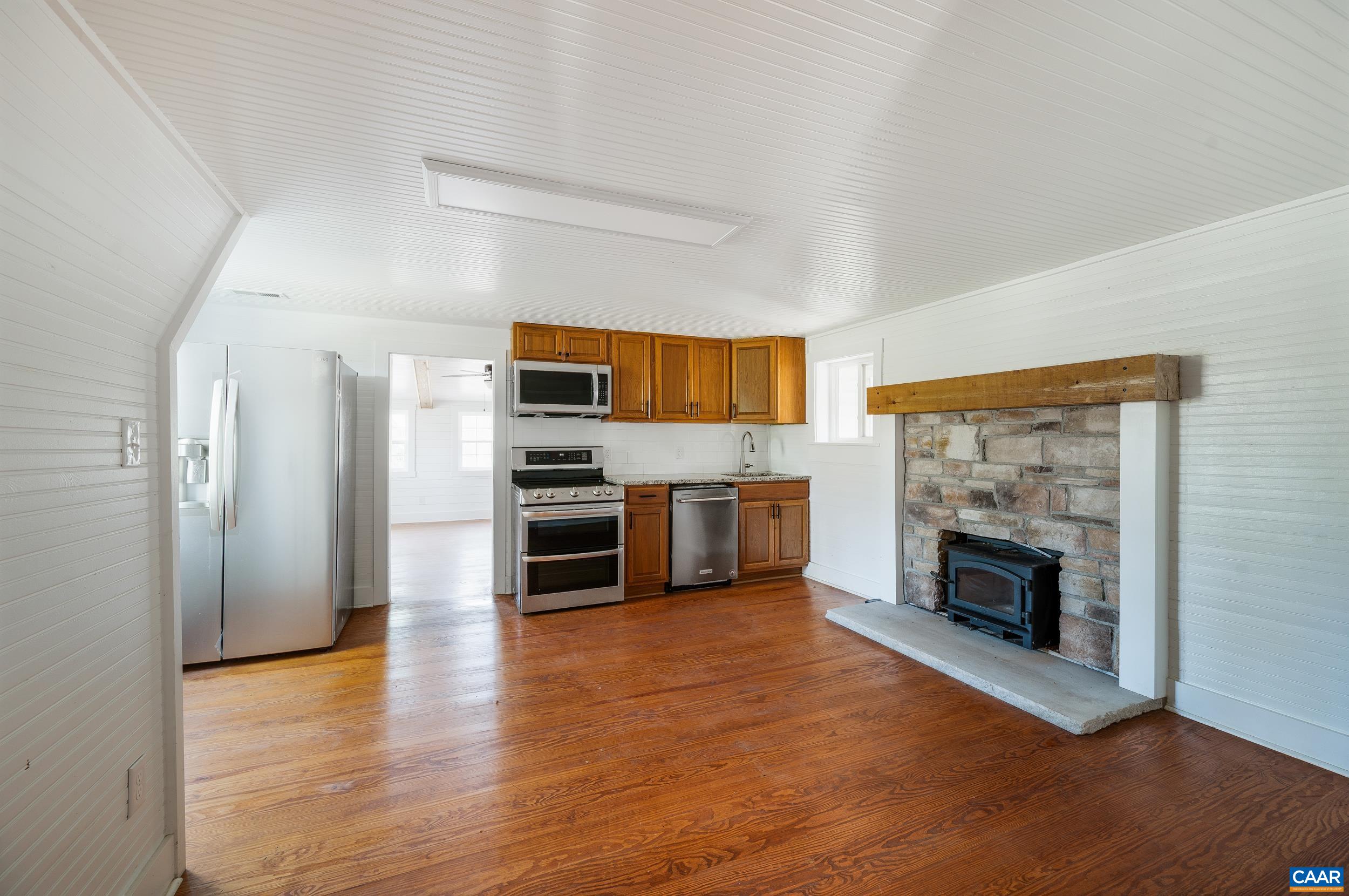 2728 East Branch Loop, Roseland, VA 22967 — photo 8