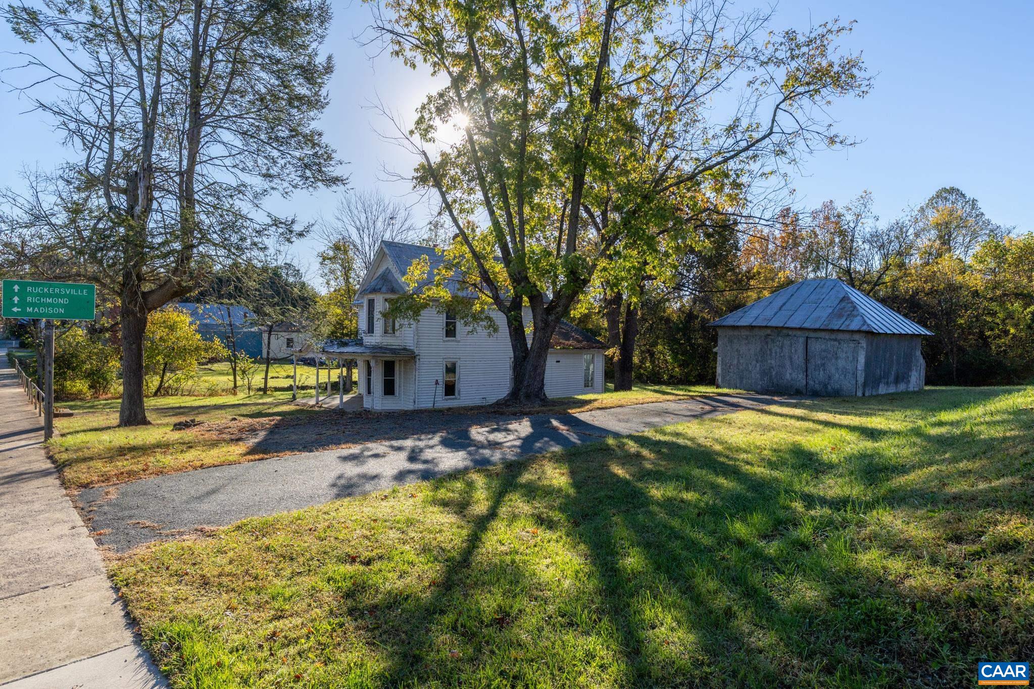 276 Main St, Stanardsville, VA 22973 — photo 3