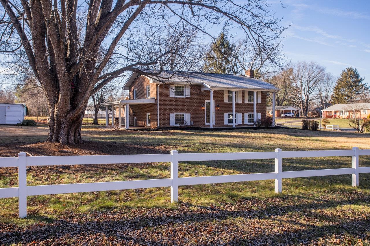 12 Essex Rd, Grottoes, VA 24441 — photo 4