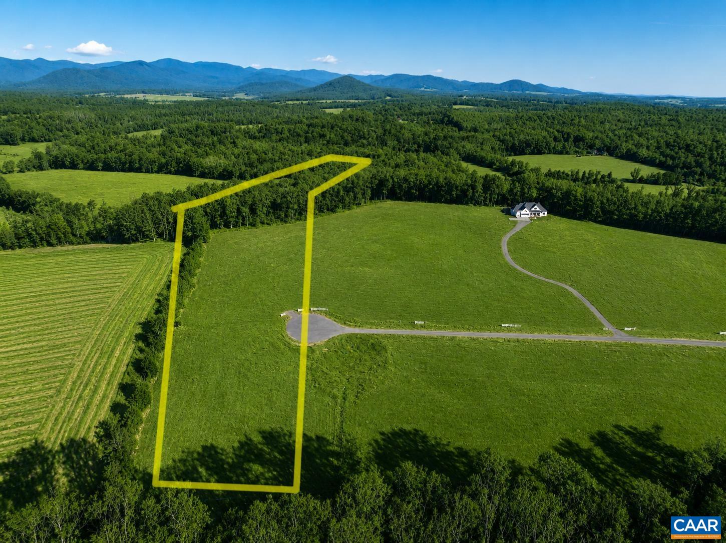17 Grange Commons Rdg, Ruckersville, VA 22968