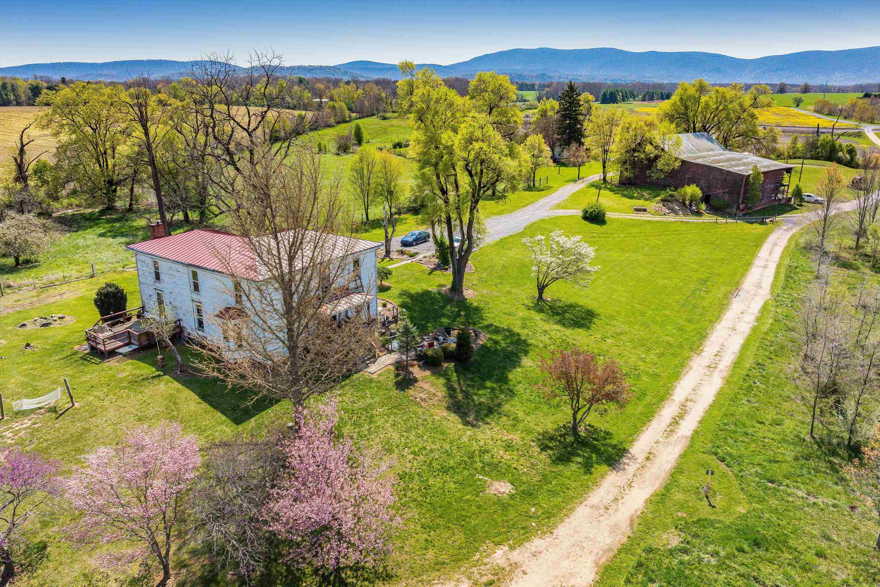 514 Lipscomb Rd, Stuarts Draft, VA 24477 — photo 2