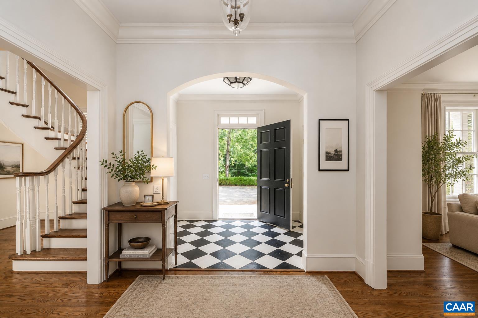 2405 Coopers Ln, Charlottesville, VA 22902 — photo 4