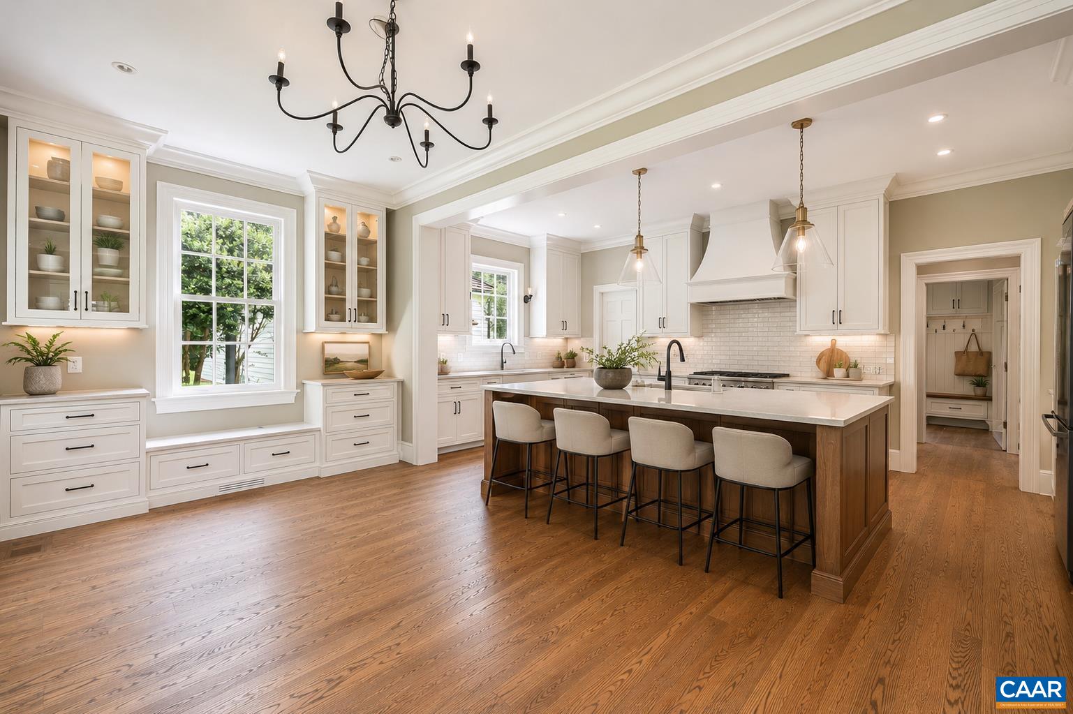 2405 Coopers Ln, Charlottesville, VA 22902 — photo 8