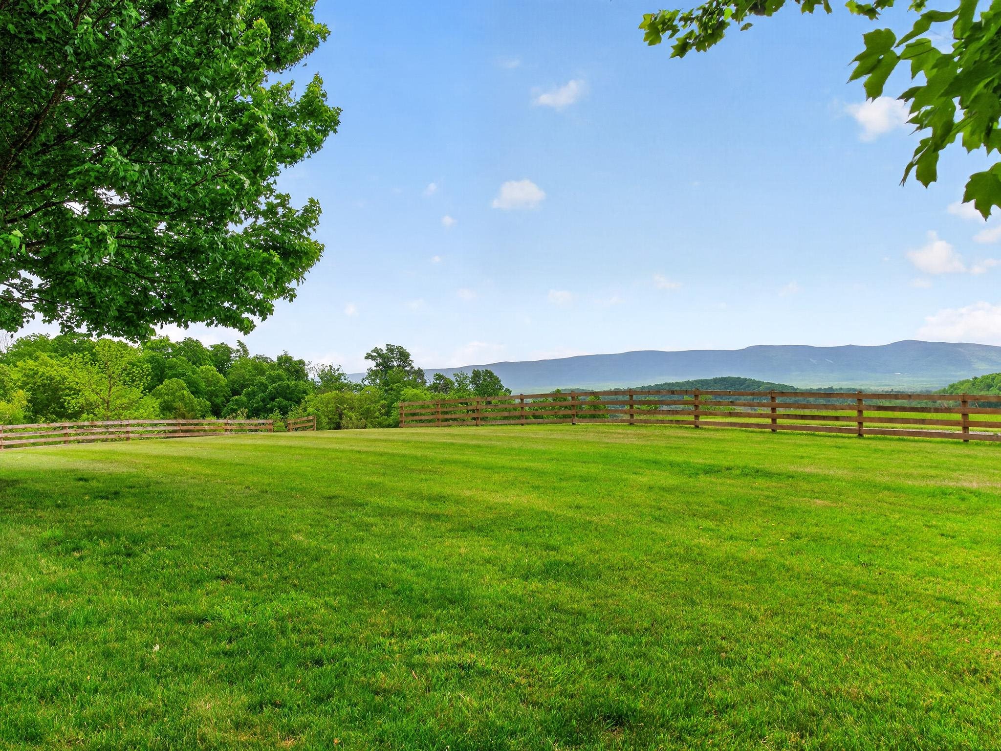 235 Howardsville Rd, Staunton, VA 24401 — photo 2