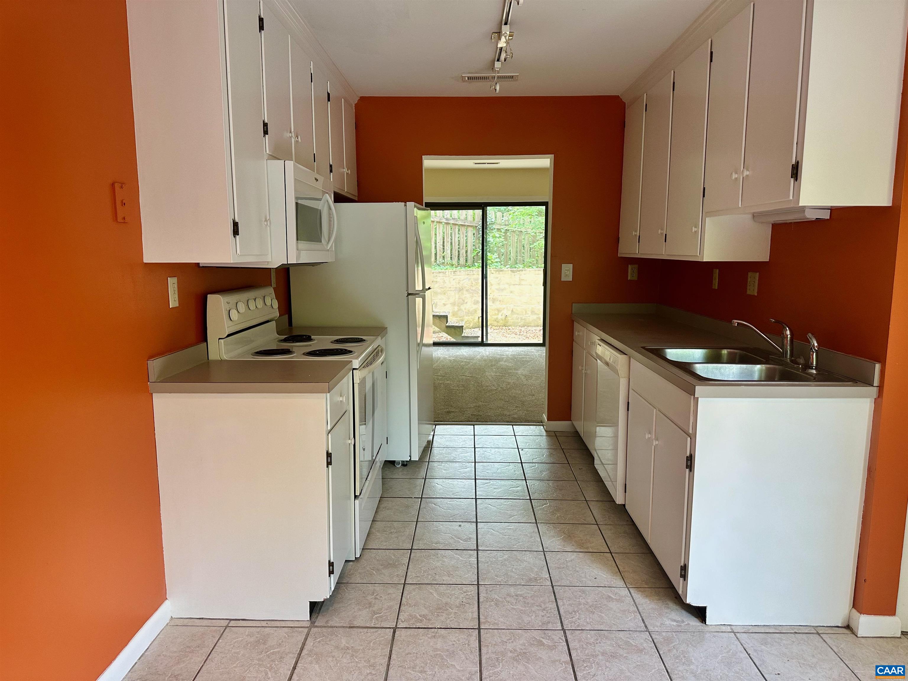 1209 Chatham Rdg, Charlottesville, VA 22901 — photo 5