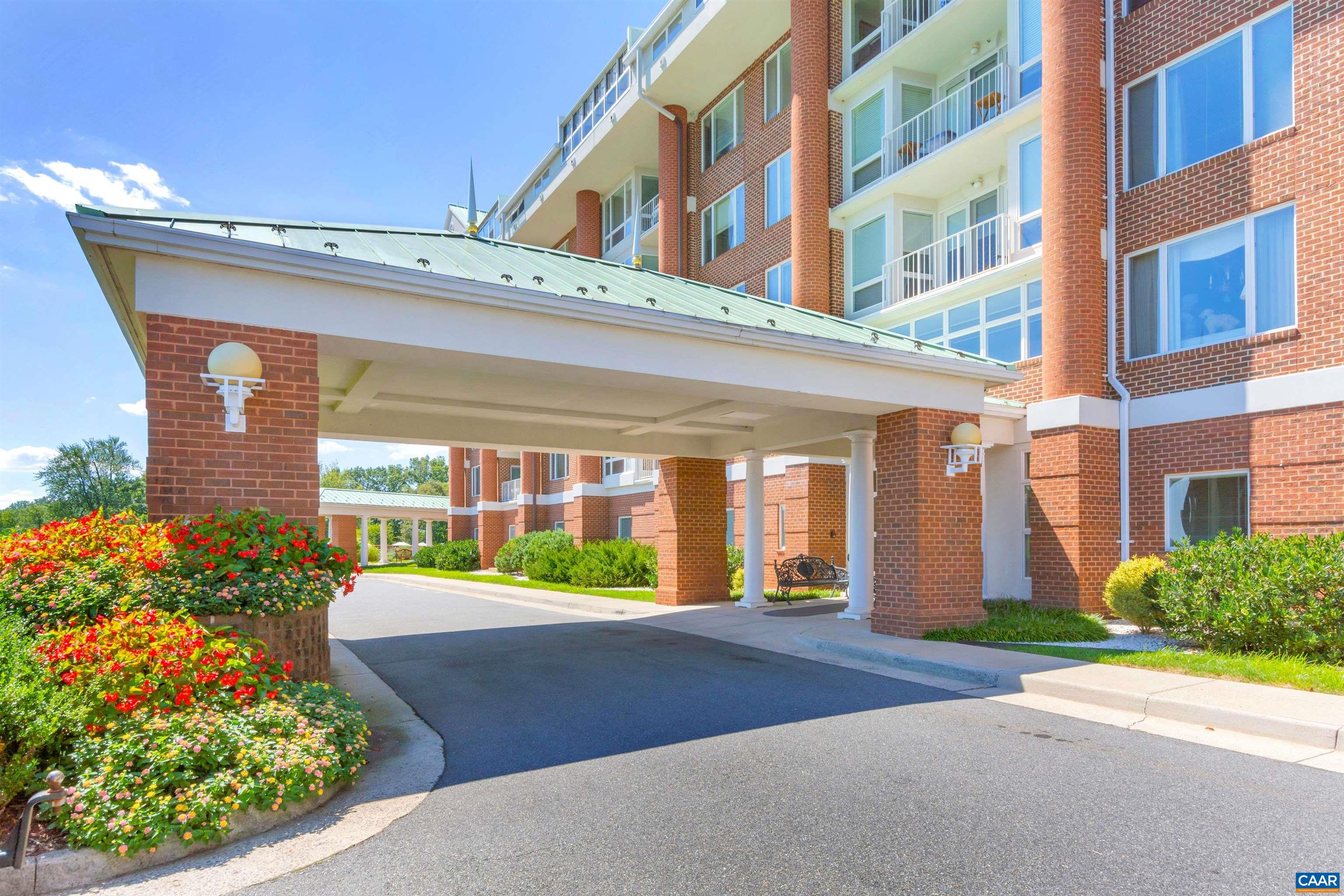 500 Crestwood Dr, Charlottesville, VA 22903