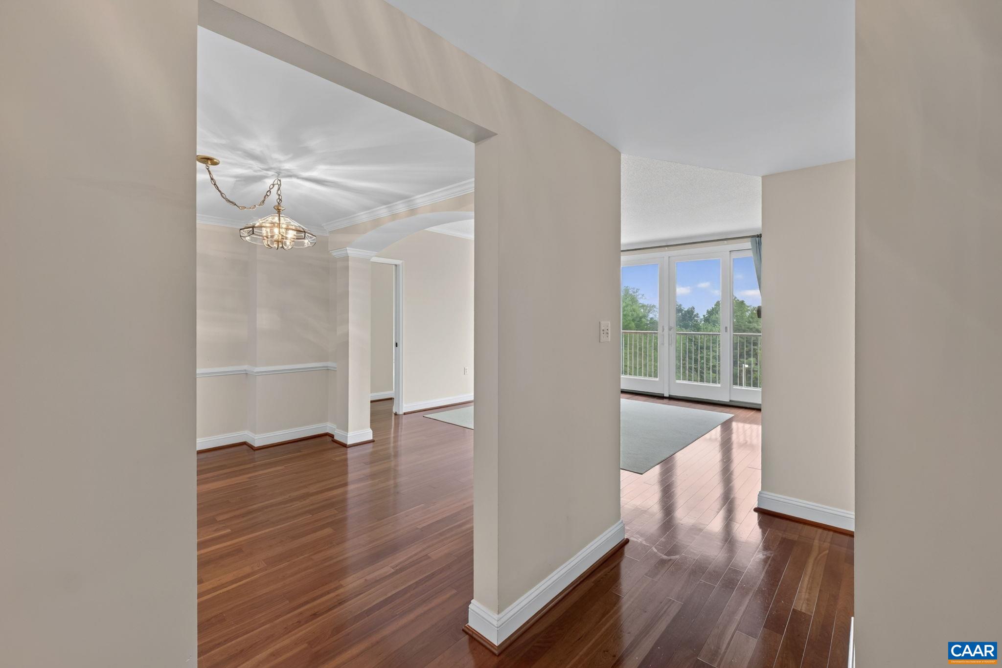 500 Crestwood Dr, Charlottesville, VA 22903 — photo 5