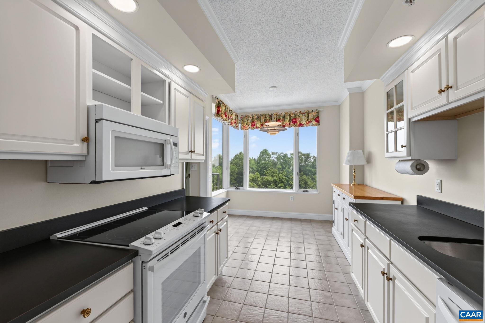 500 Crestwood Dr, Charlottesville, VA 22903 — photo 9