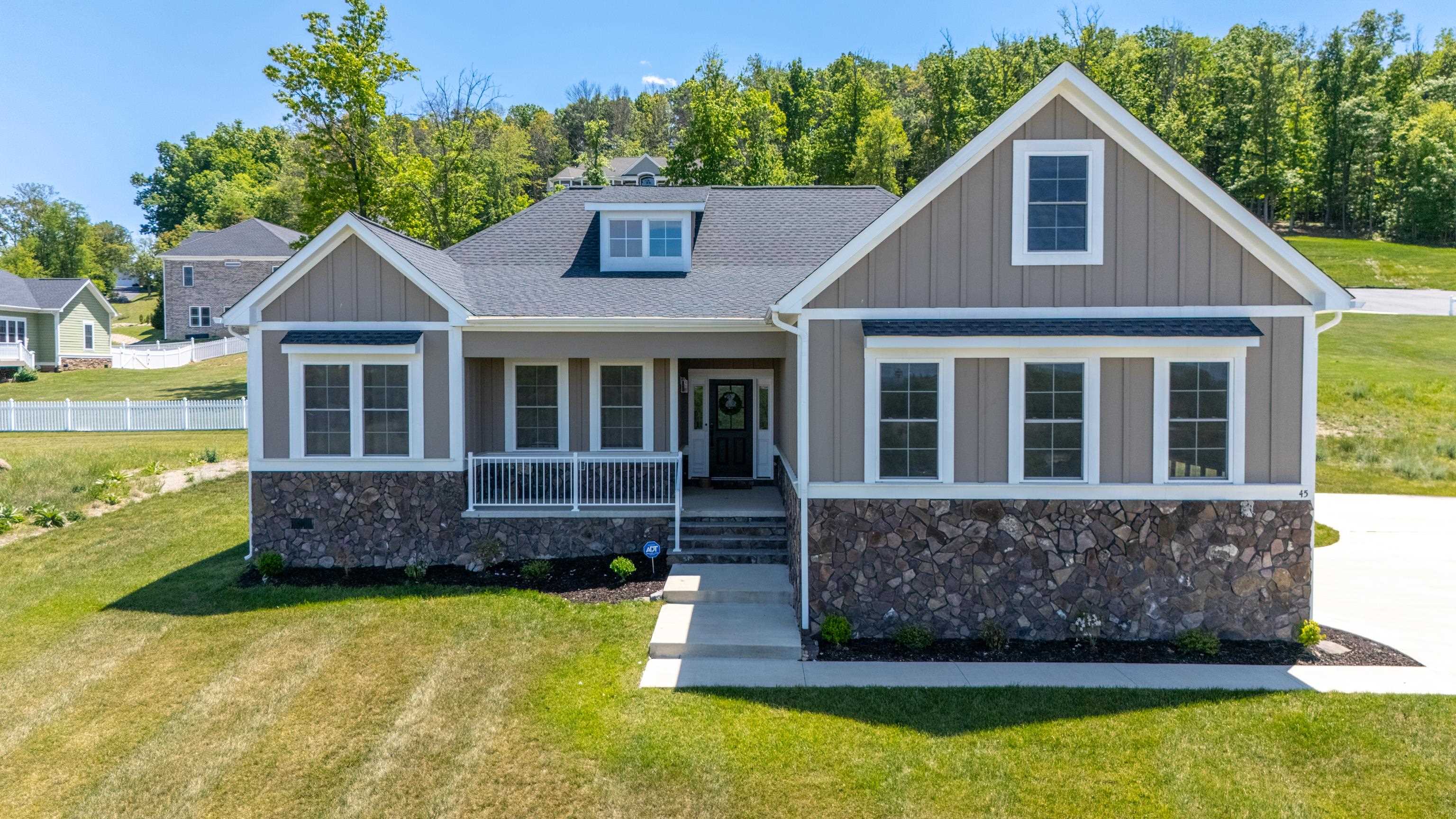 45 Rolling Oaks Dr, Fishersville, VA 22939 — photo 2