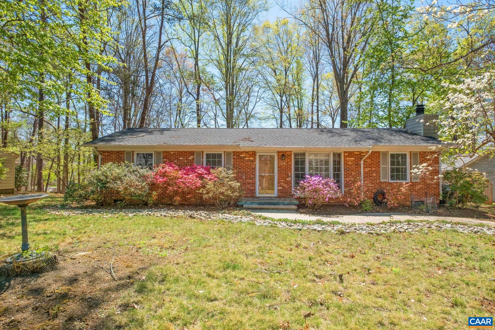 1635 Poes Ln, Charlottesville, VA 22911