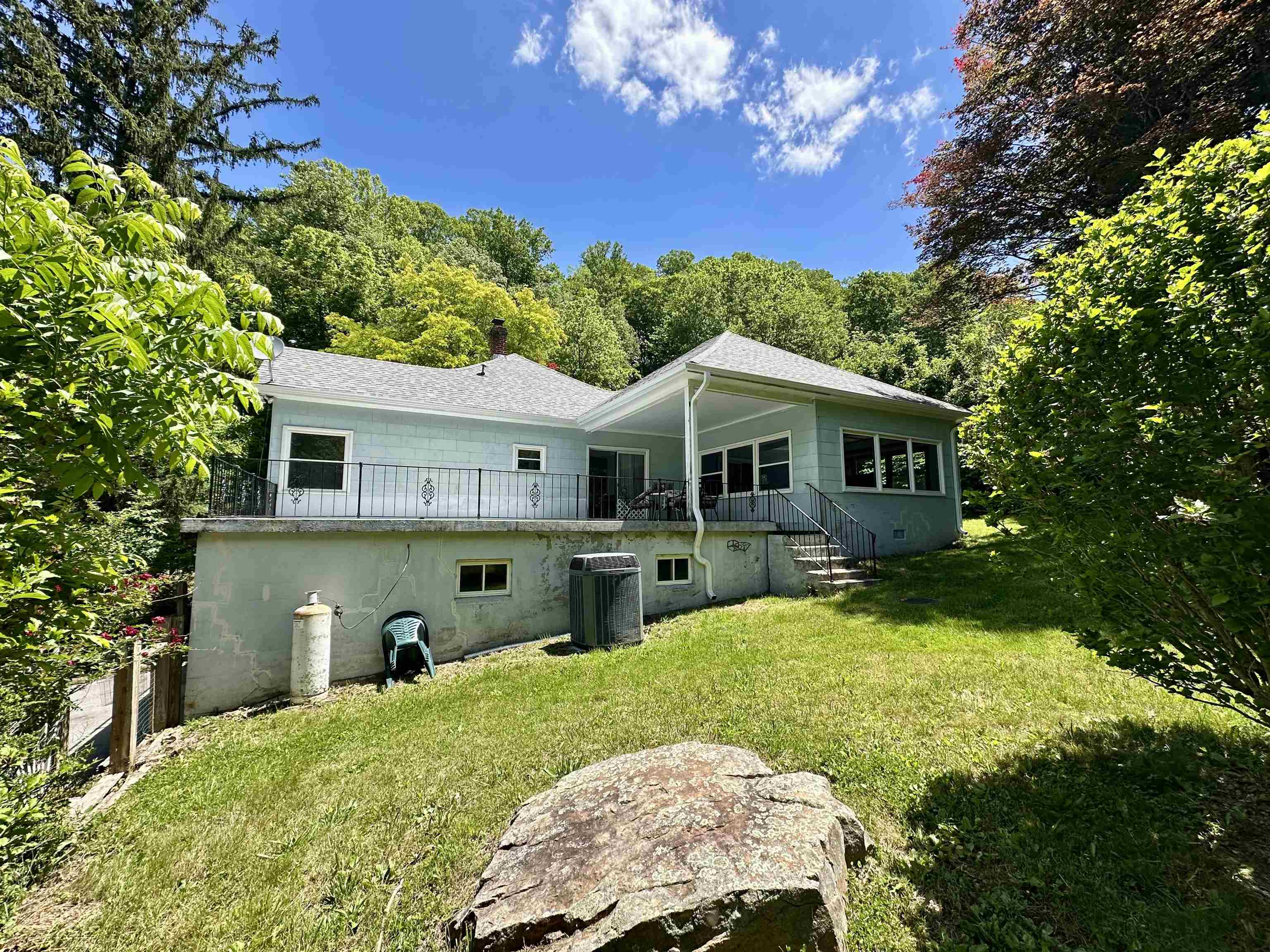 136 Klondike Rd, Warm Springs, VA 24484 — photo 2