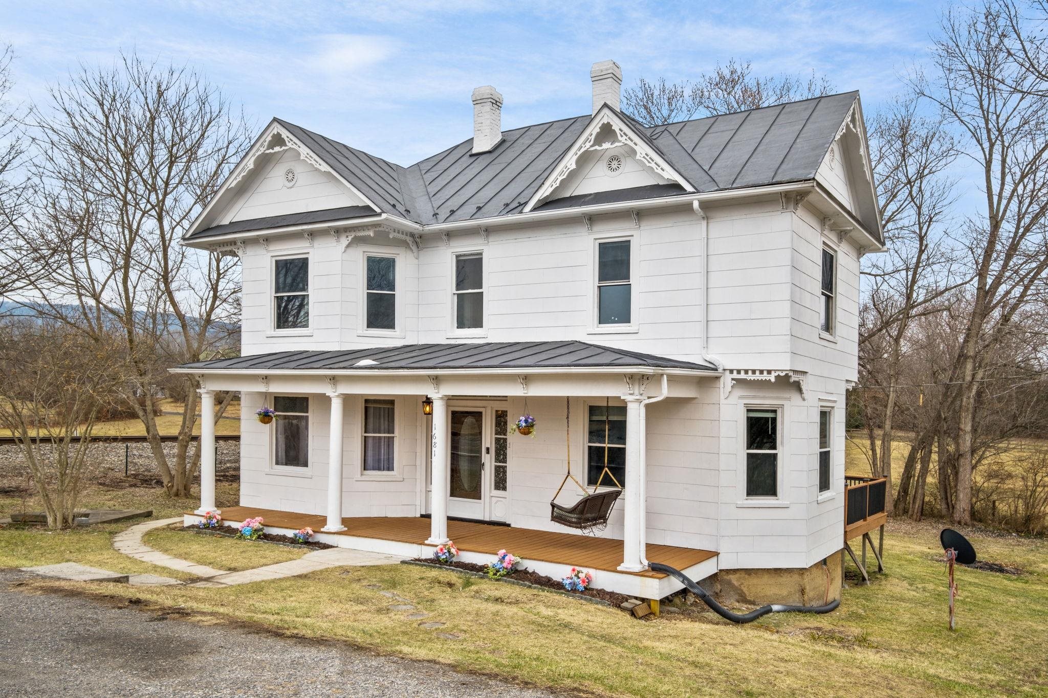 1681 New Hope And Crimora Rd, Crimora, VA 24431