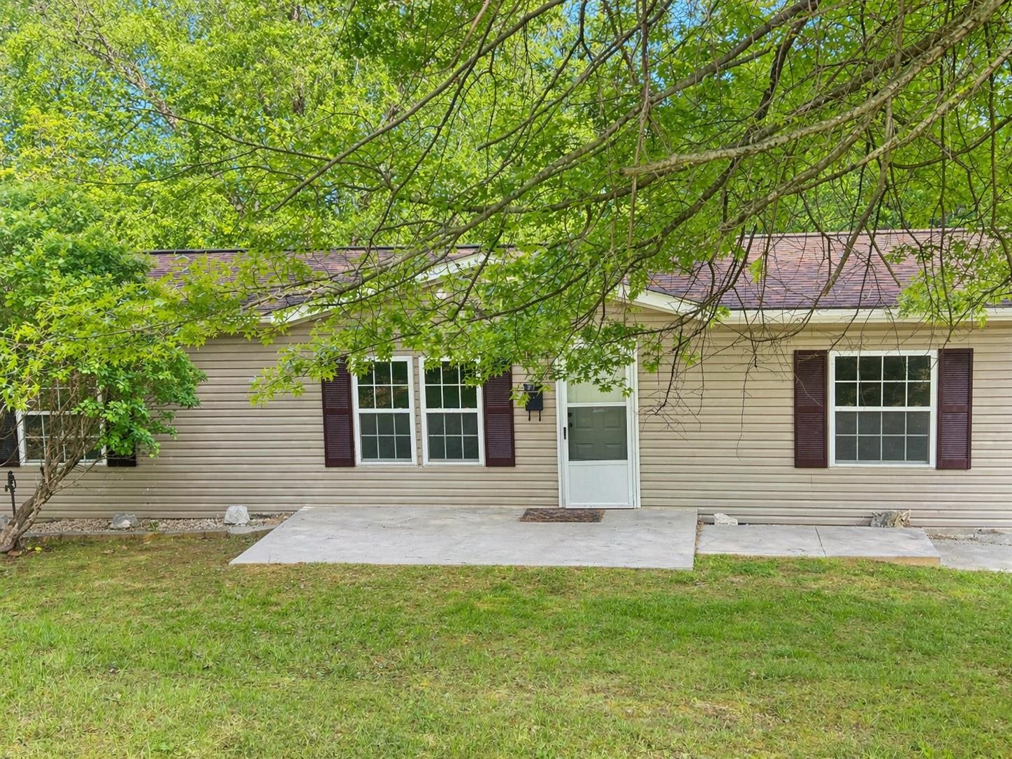 104 Bentwood Dr, Blue Ridge, VA 24064 — photo 2