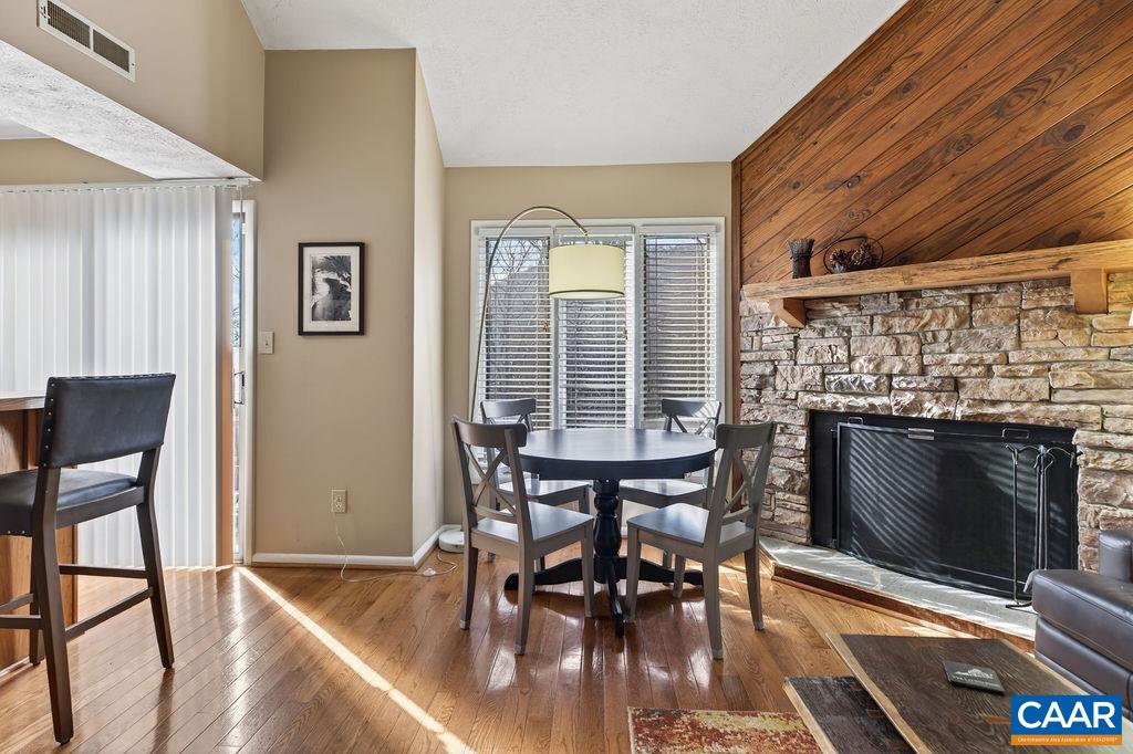 745 Laurelwood Condos, Roseland, VA 22967 — photo 3