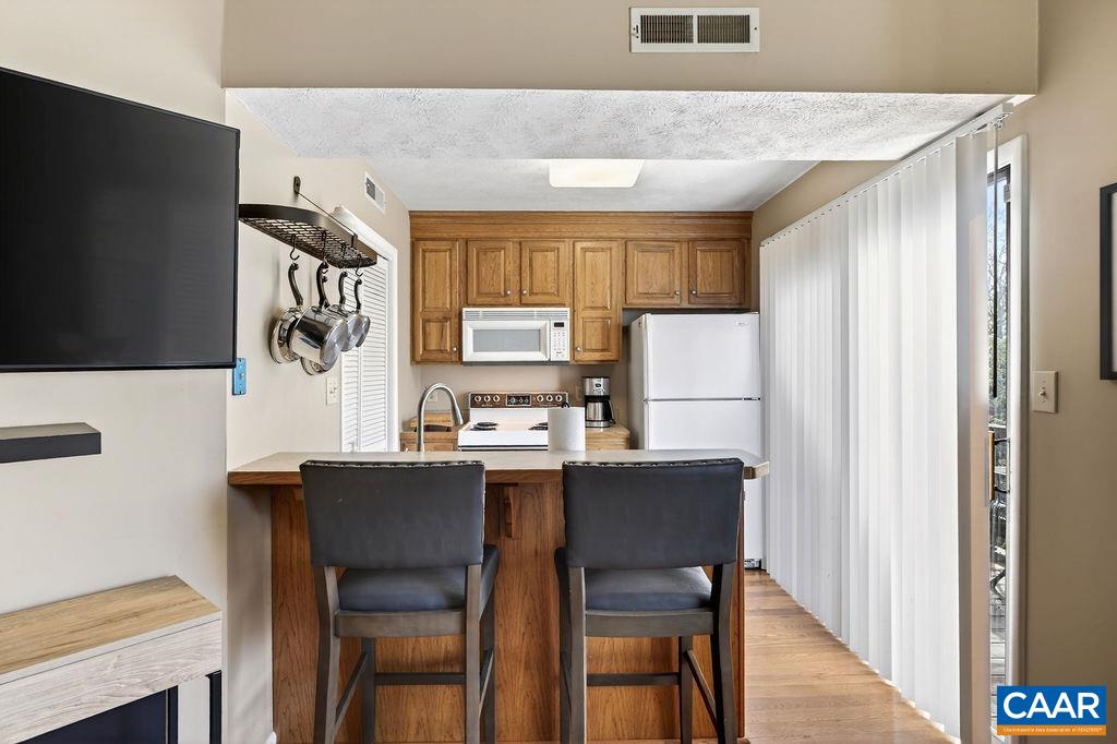 745 Laurelwood Condos, Roseland, VA 22967 — photo 5
