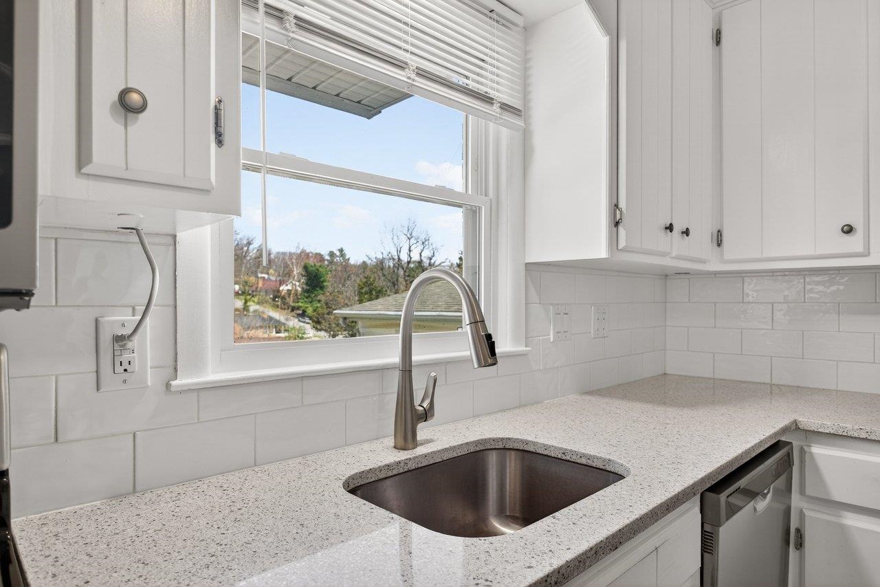 207 Burnley Dr, Staunton, VA 24401 — photo 10