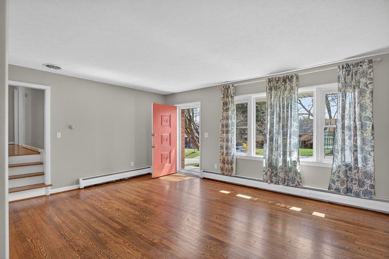207 Burnley Dr, Staunton, VA 24401 — photo 4