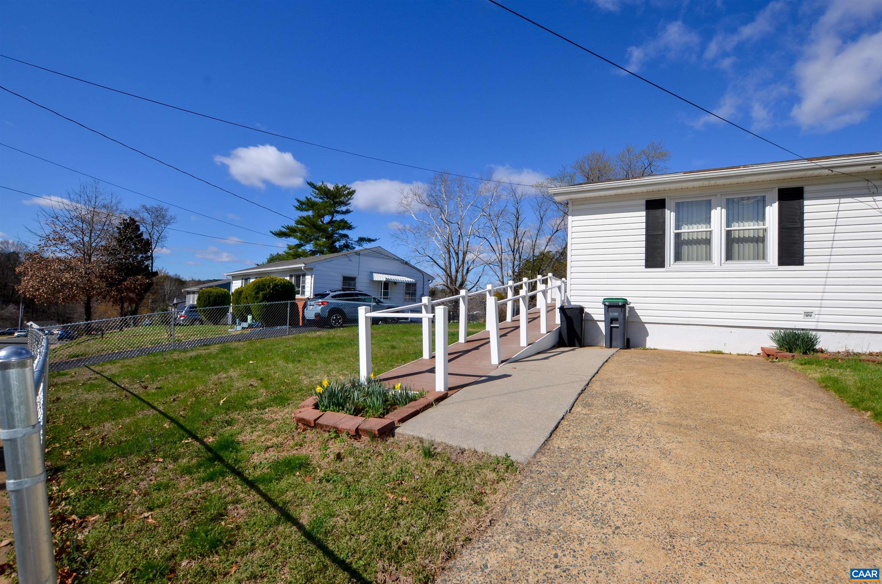 1646 Meridian St, Charlottesville, VA 22902 — photo 3
