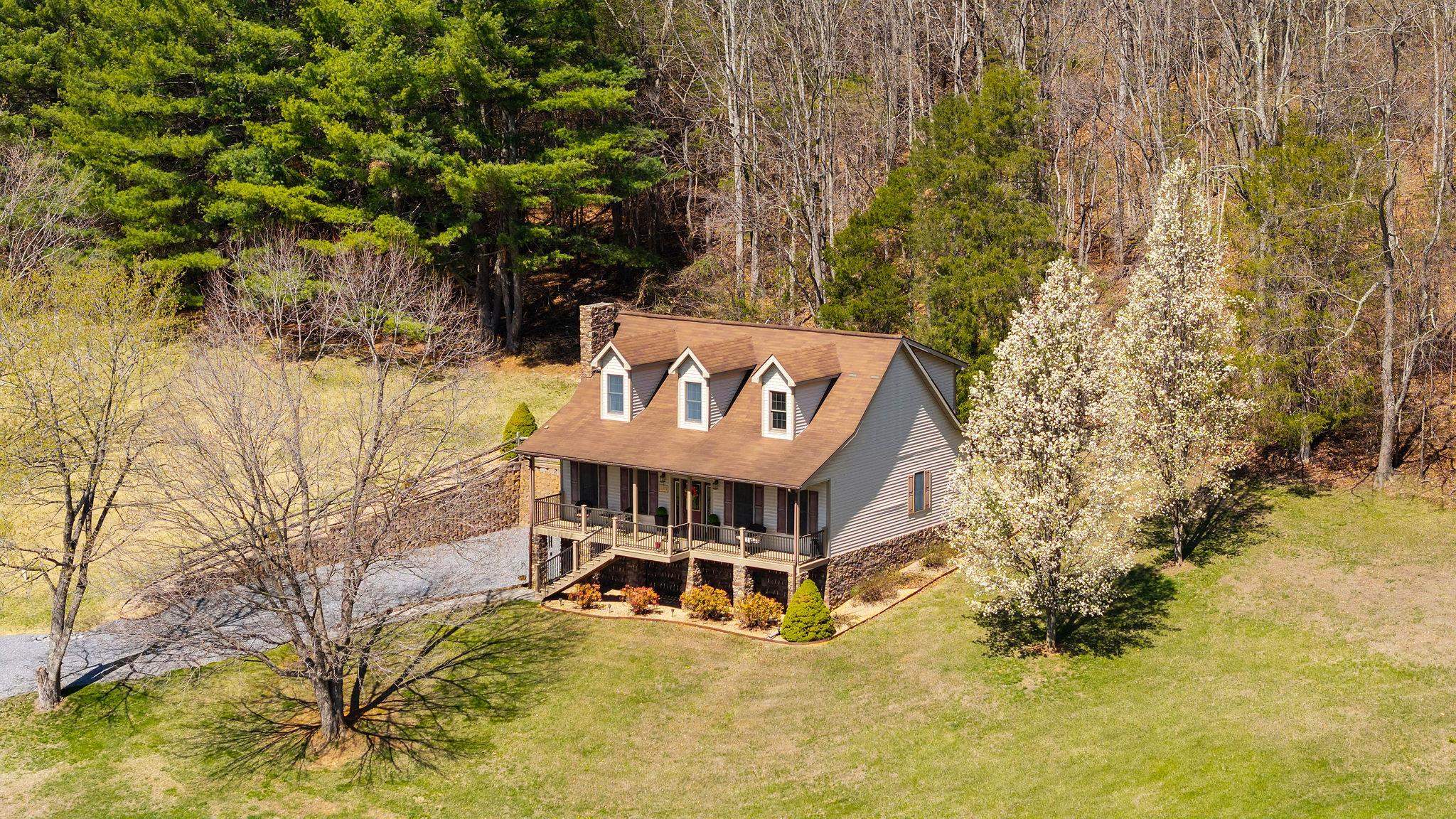 210 Anderson Farm Rd, Rockbridge Baths, VA 24473