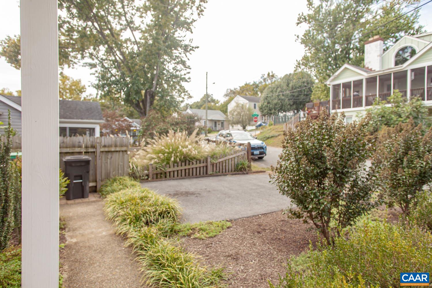 402 NE 13th St, Charlottesville, VA 22902 — photo 3