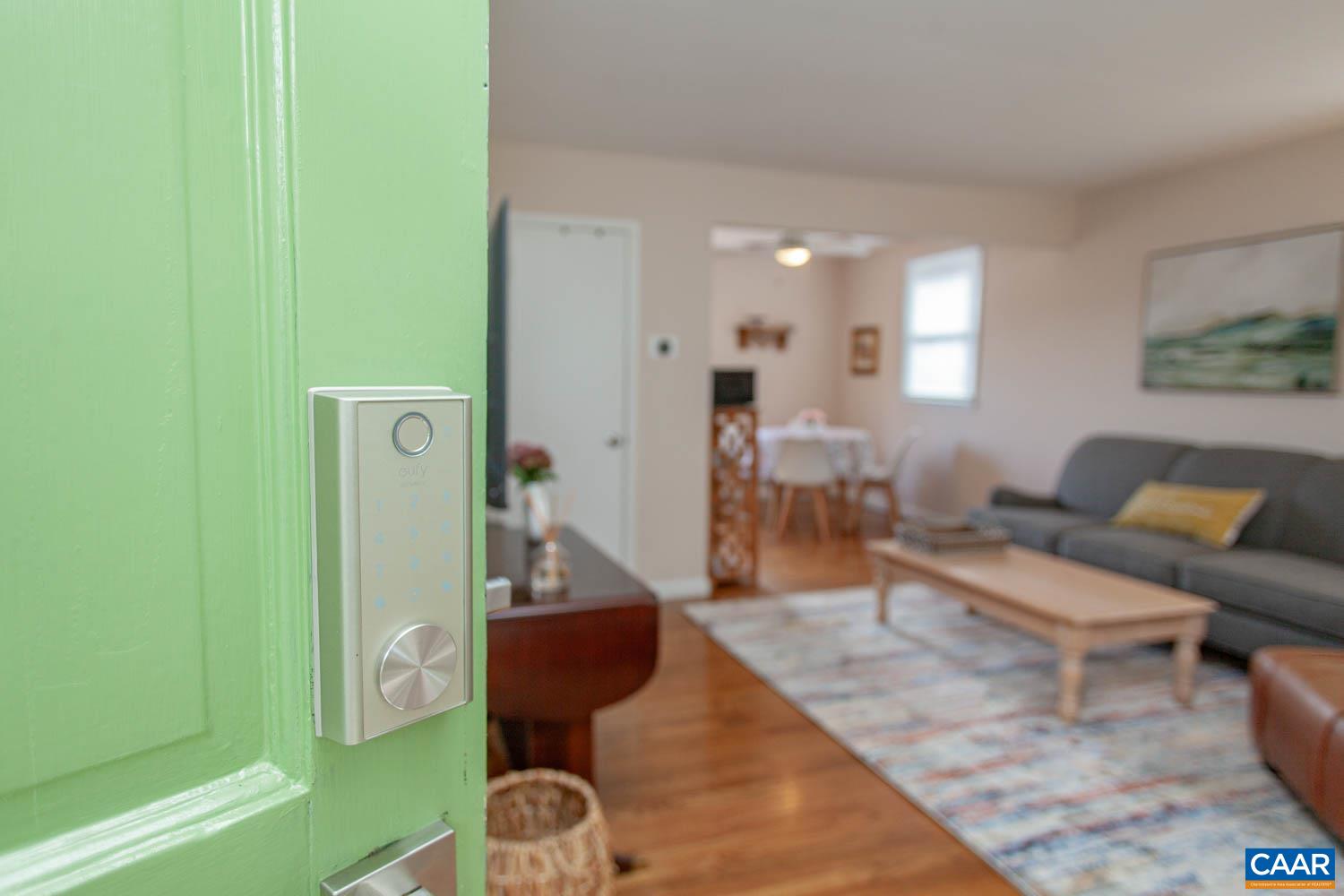 402 NE 13th St, Charlottesville, VA 22902 — photo 4