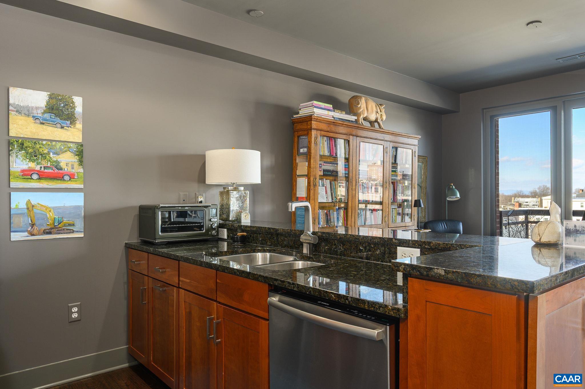 200 Garrett St, Charlottesville, VA 22902 — photo 4