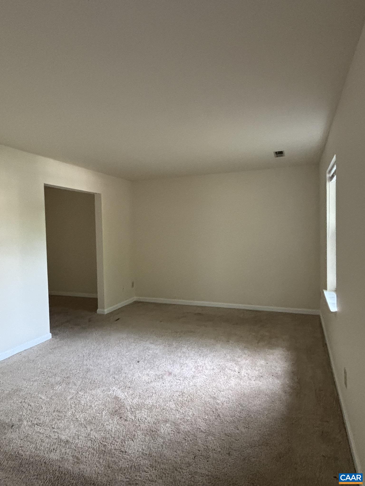 1602 Townwood Ct, Charlottesville, VA 22901 — photo 2