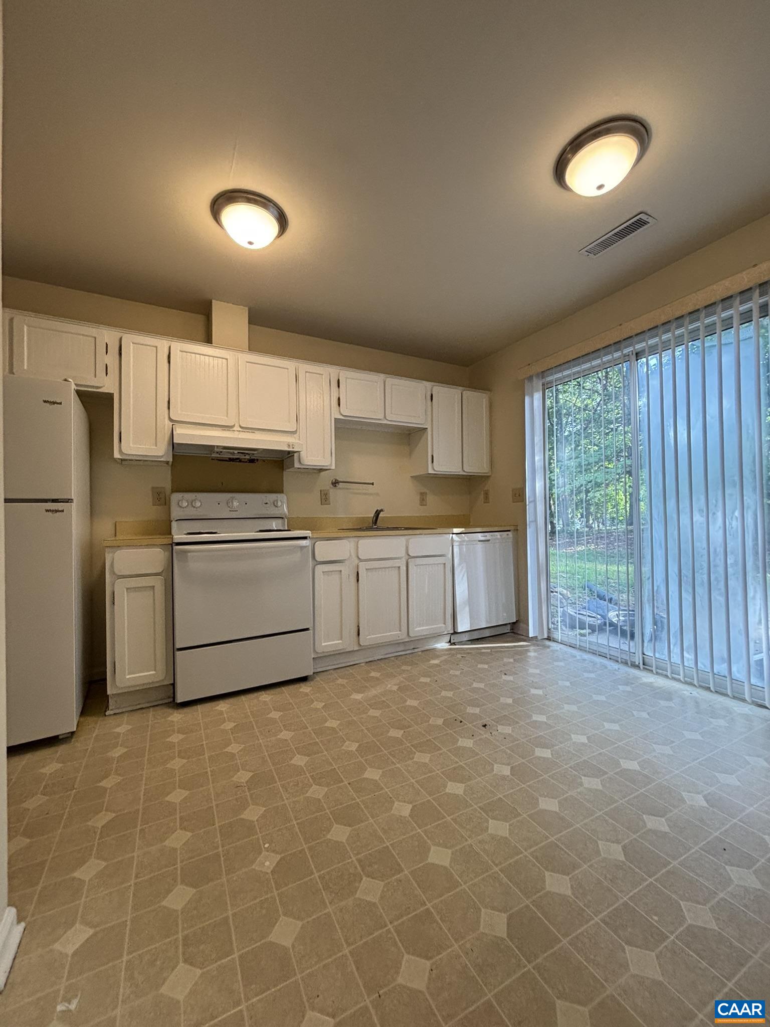 1602 Townwood Ct, Charlottesville, VA 22901 — photo 4