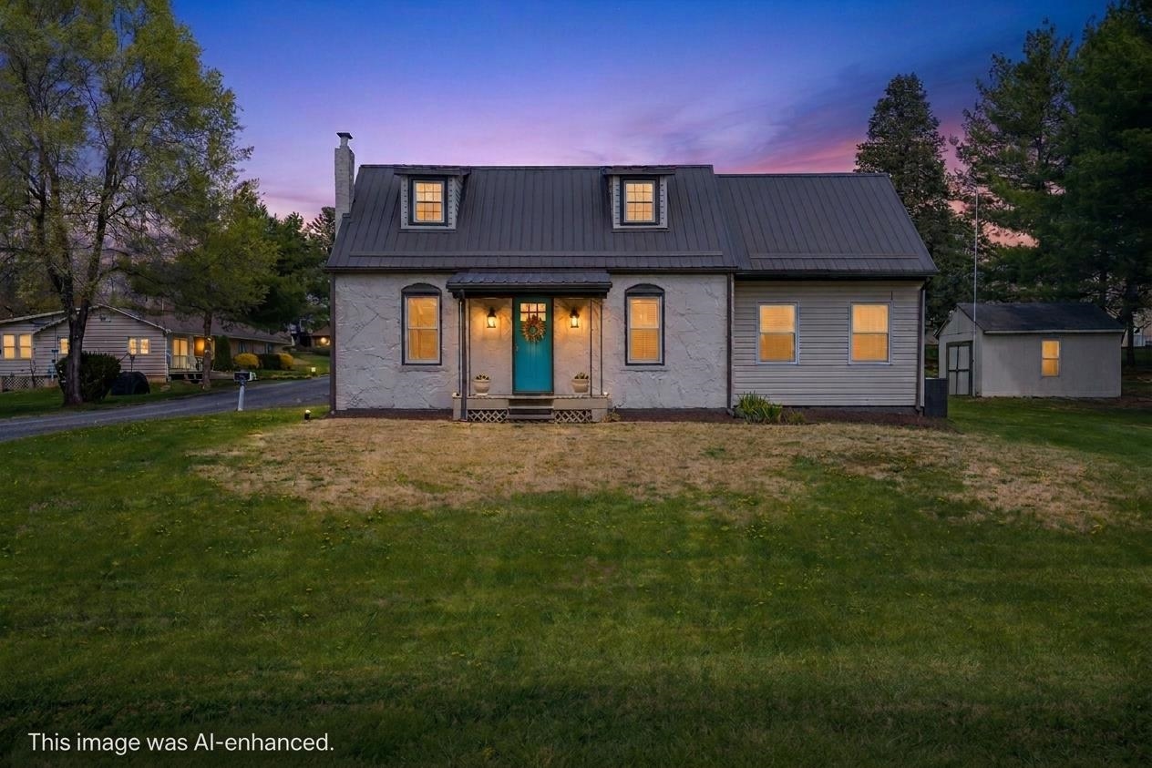 15 Romaine Ln, Stuarts Draft, VA 24477