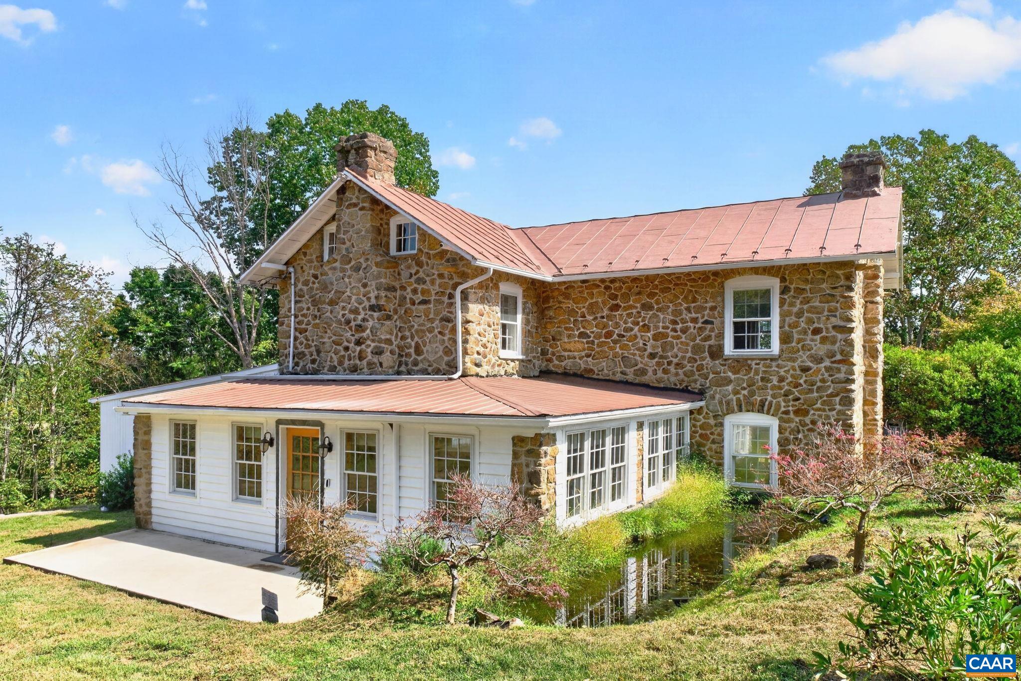128 Rockfish Orchard Dr, Afton, VA 22920