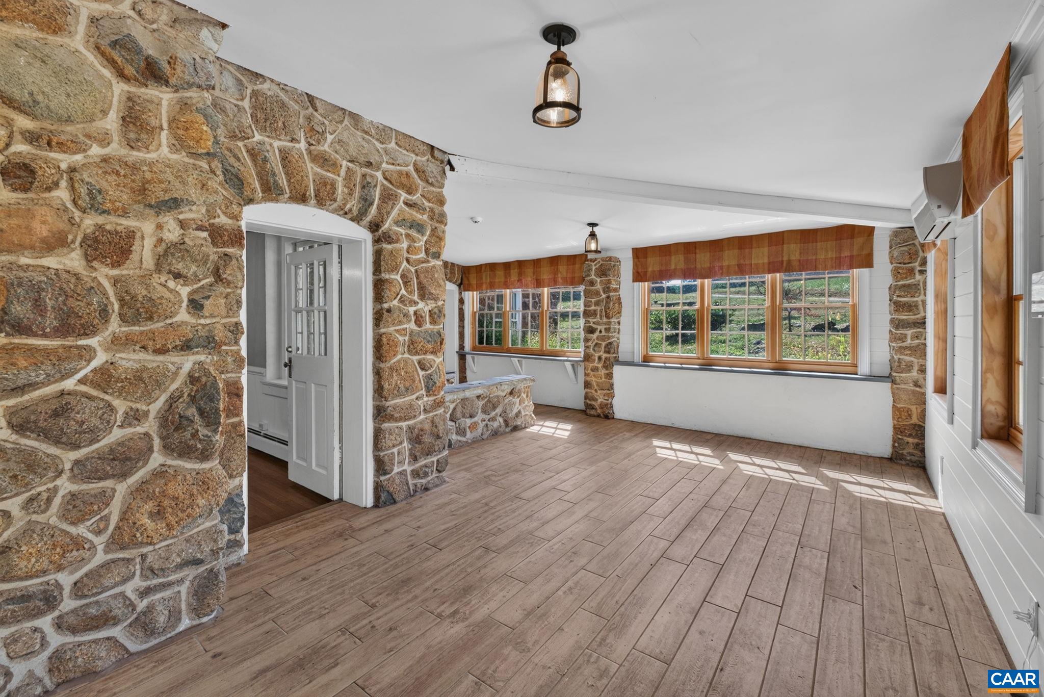 128 Rockfish Orchard Dr, Afton, VA 22920 — photo 4