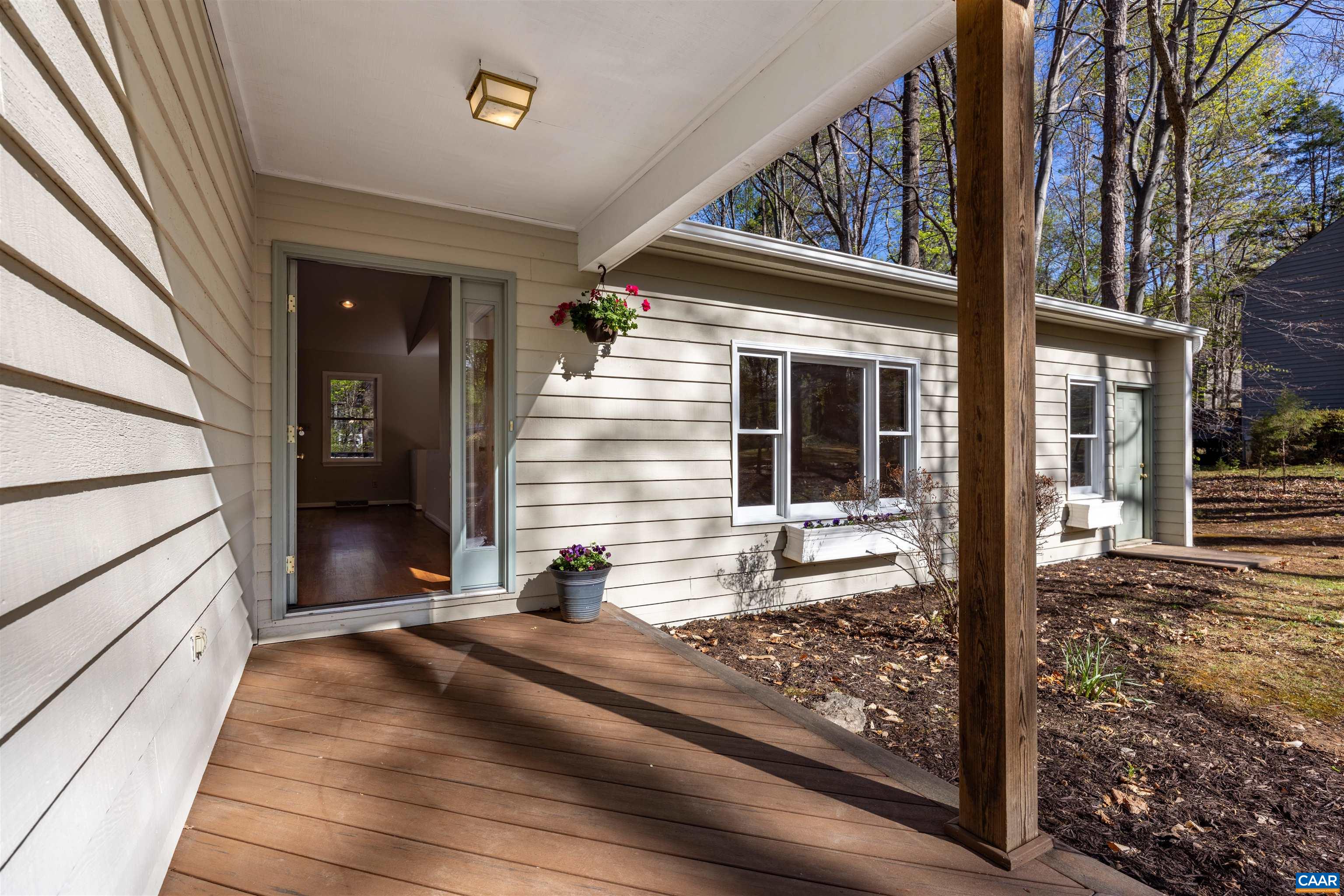 640 Big Oak Rd, Charlottesville, VA 22903 — photo 3