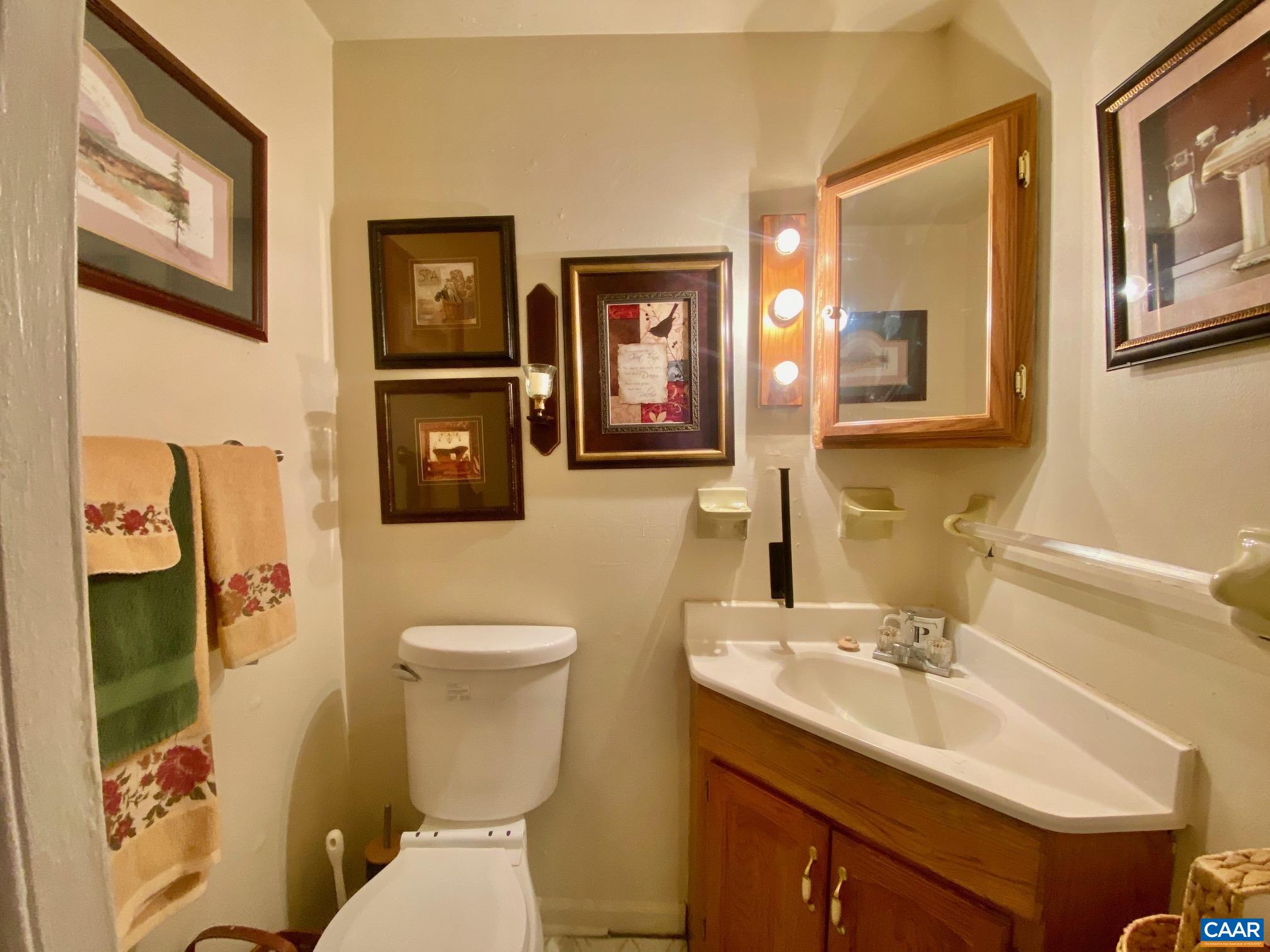 12031 Browntown Rd, Gordonsville, VA 22942 — photo 9