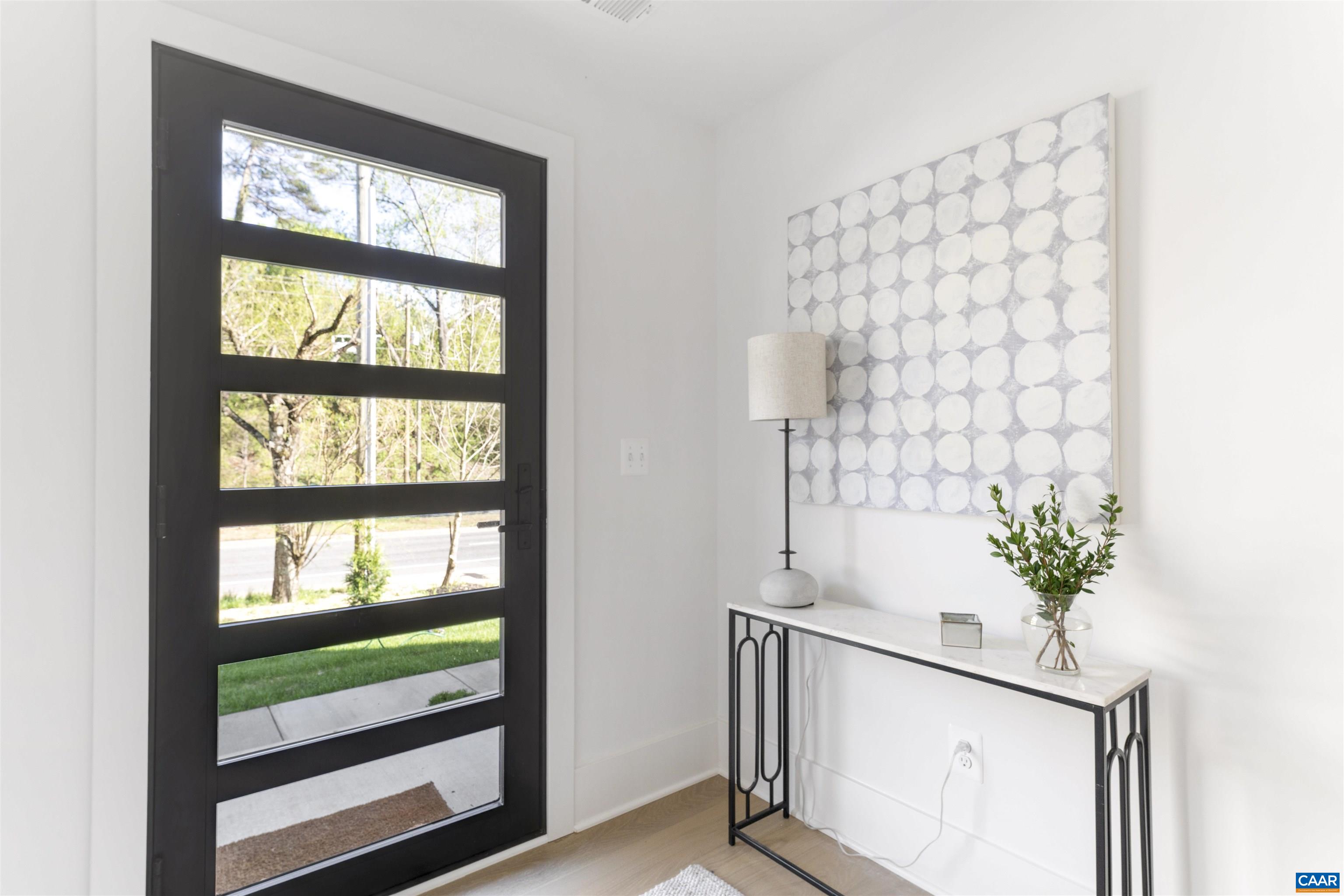 987 5th St Sw, Charlottesville, VA 22902 — photo 5