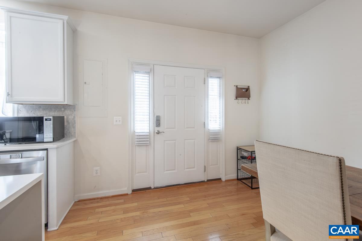 1048 SW 5th St, Charlottesville, VA 22902 — photo 3