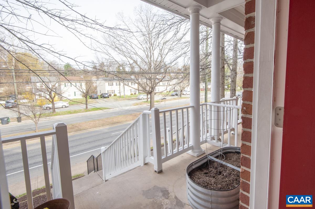 1048 SW 5th St, Charlottesville, VA 22902 — photo 8