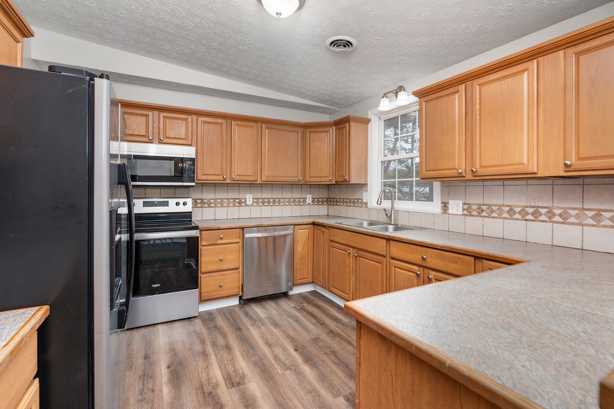 924 Washington Ave, Waynesboro, VA 22980