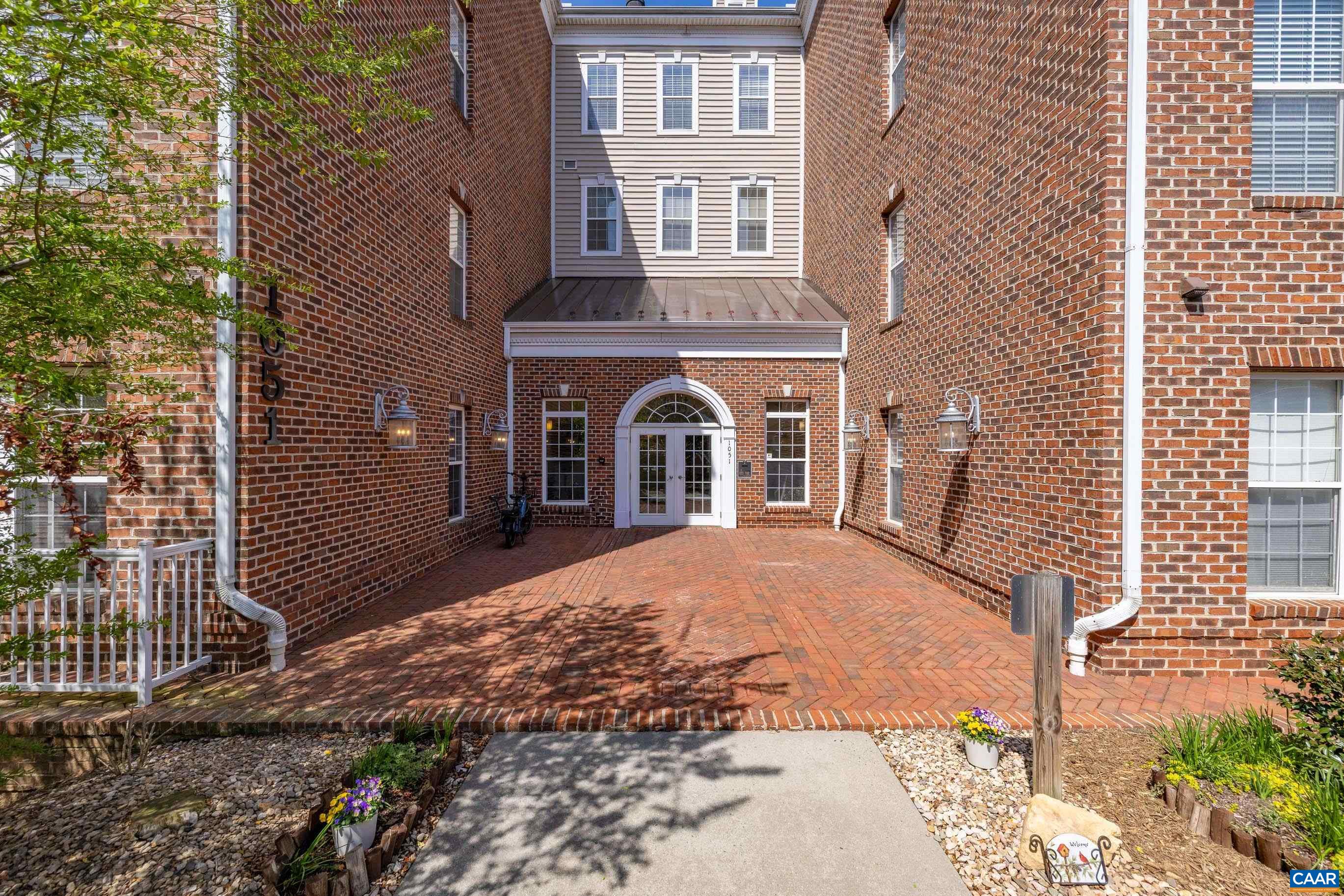 1051 Glenwood Station Ln, Charlottesville, VA 22901 — photo 3